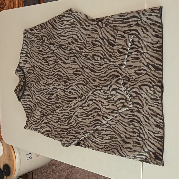 Royalty by Maluma mens button down sweater, zebra green print, size med, NWT - Picture 6 of 9